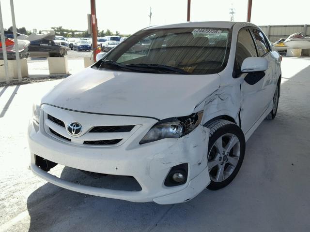 2T1BU4EE5BC637662 - 2011 TOYOTA COROLLA BA WHITE photo 2