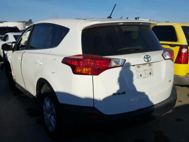 JTMZFREV8FJ033099 - 2015 TOYOTA RAV4 LE WHITE photo 3