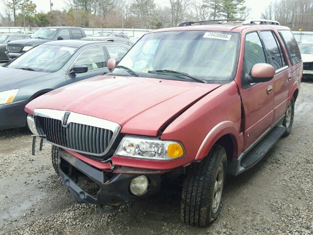 5LMFU28R81LJ13846 - 2001 LINCOLN NAVIGATOR RED photo 2