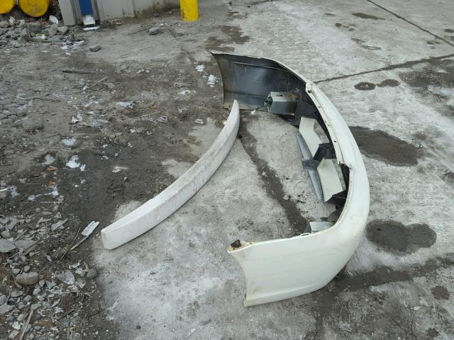 4S3BE635337211077 - 2003 SUBARU LEGACY L WHITE photo 9