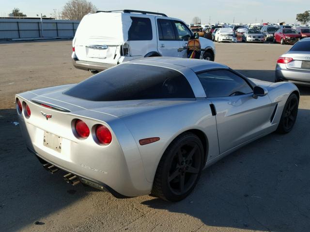 1G1YY26W785106570 - 2008 CHEVROLET CORVETTE SILVER photo 4