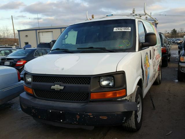 1GCUGADX0A1130527 - 2010 CHEVROLET EXPRESS G1 WHITE photo 2