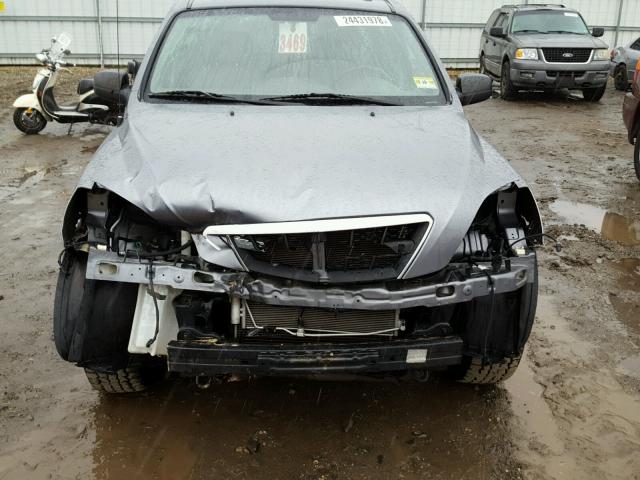 KNDJD735595871873 - 2009 KIA SORENTO LX GRAY photo 7