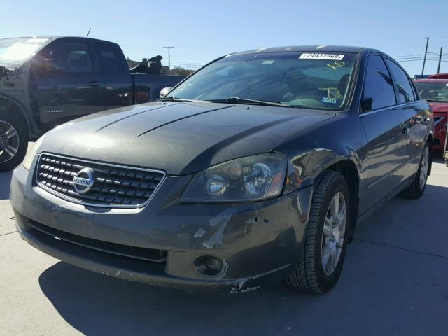 1N4AL11D25N402458 - 2005 NISSAN ALTIMA S GRAY photo 2