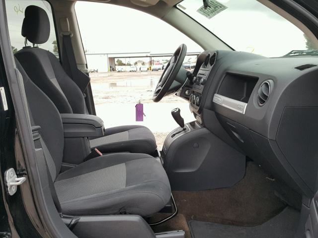 1C4NJCBAXED843827 - 2014 JEEP COMPASS SP BLACK photo 5