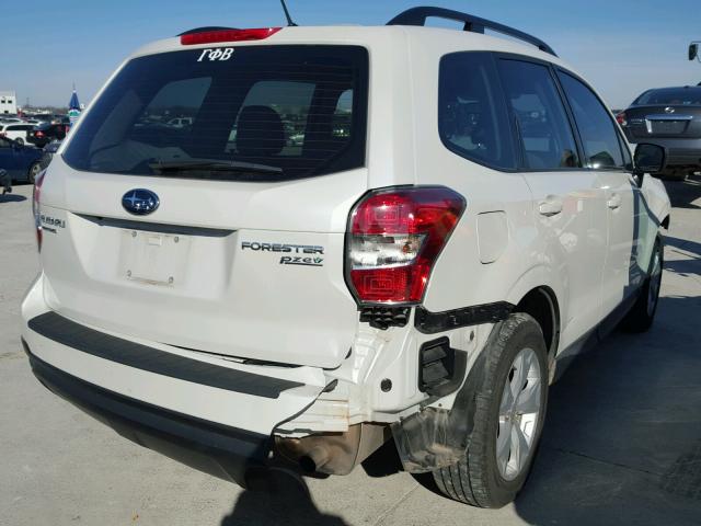 JF2SJABC5FH824008 - 2015 SUBARU FORESTER 2 WHITE photo 4