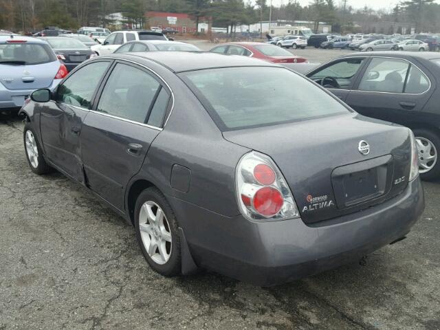 1N4AL11D35C136122 - 2005 NISSAN ALTIMA S GRAY photo 3