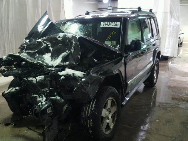 1J4RG4GK9AC125672 - 2010 JEEP COMMANDER BLACK photo 2