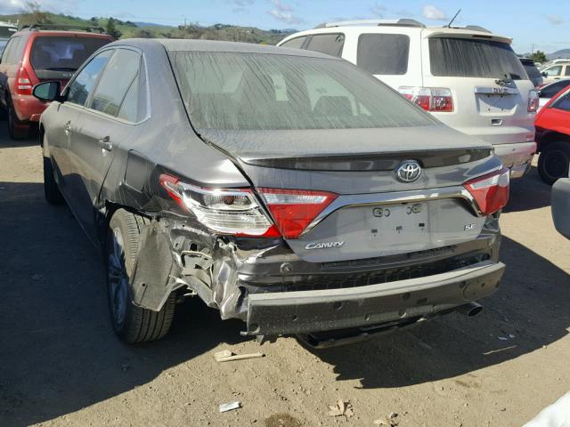 4T1BF1FK0FU493259 - 2015 TOYOTA CAMRY LE GRAY photo 3