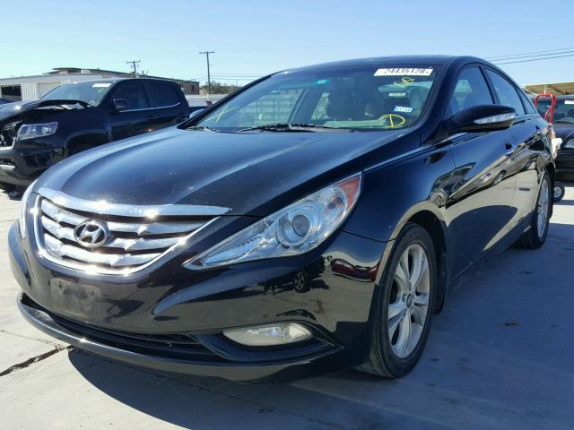 5NPEC4AC9BH234608 - 2011 HYUNDAI SONATA SE BLACK photo 2