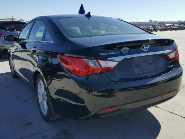 5NPEC4AC9BH234608 - 2011 HYUNDAI SONATA SE BLACK photo 3