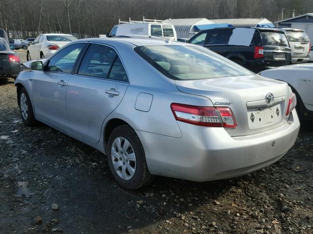 4T4BF3EK7AR011317 - 2010 TOYOTA CAMRY BASE SILVER photo 3