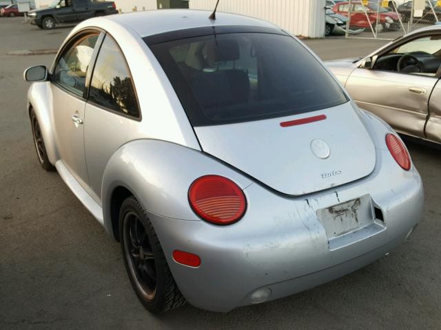 3VWCD31C14M409216 - 2004 VOLKSWAGEN NEW BEETLE 银色 照片 3