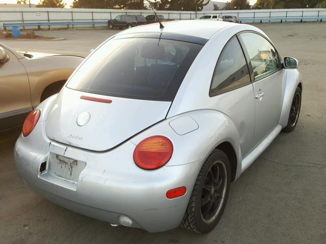 3VWCD31C14M409216 - 2004 VOLKSWAGEN NEW BEETLE 银色 照片 4