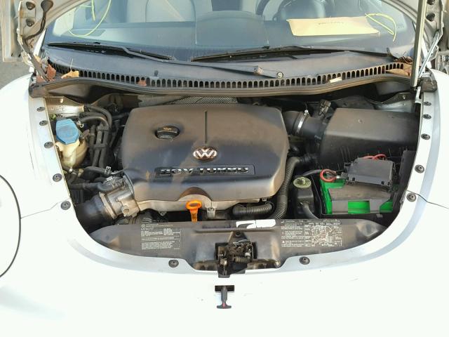 3VWCD31C14M409216 - 2004 VOLKSWAGEN NEW BEETLE 银色 照片 7