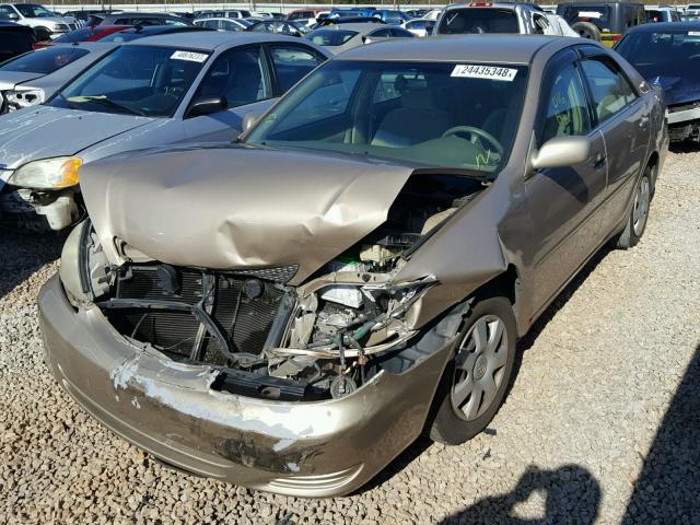 4T1BE32KX2U078397 - 2002 TOYOTA CAMRY LE GOLD photo 2