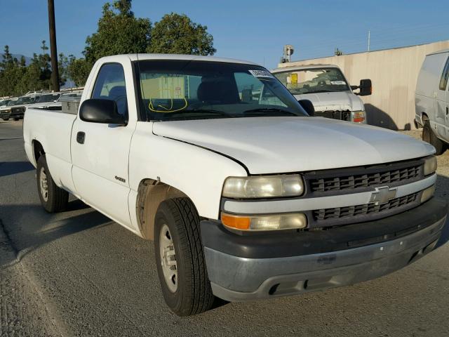 1GCEC14V02Z213702 - 2002 CHEVROLET SILVERADO WHITE photo 1