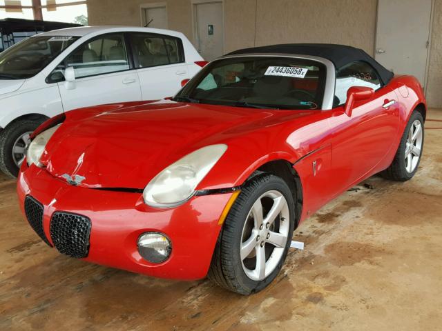 1G2MB35B08Y102830 - 2008 PONTIAC SOLSTICE ORANGE photo 2