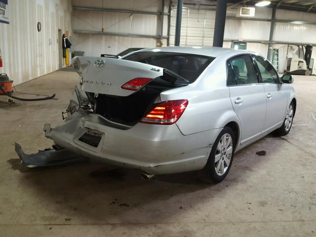 4T1BK36B96U106795 - 2006 TOYOTA AVALON XL SILVER photo 4