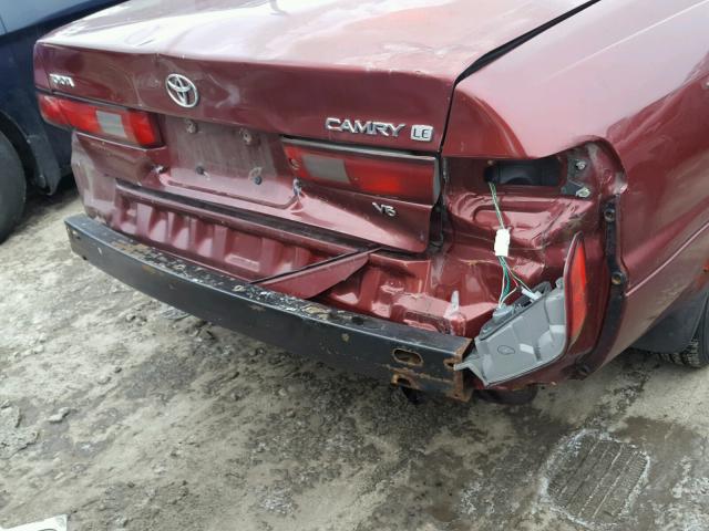 4T1BF22K4XU086641 - 1999 TOYOTA CAMRY LE RED photo 9