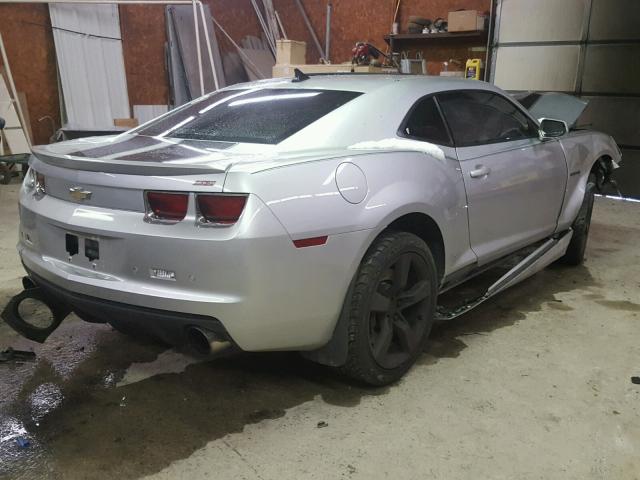 2G1FK1EJ4A9203159 - 2010 CHEVROLET CAMARO SS SILVER photo 4