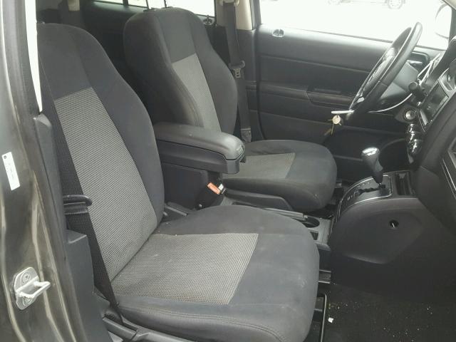 1J4NT1FB4BD246499 - 2011 JEEP COMPASS SP CHARCOAL photo 5