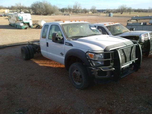 1FD0X5HT2CEC35994 - 2012 FORD F550 SUPER WHITE photo 1