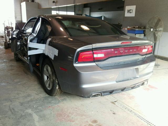 2B3CL3CG3BH544040 - 2011 DODGE CHARGER GRAY photo 3