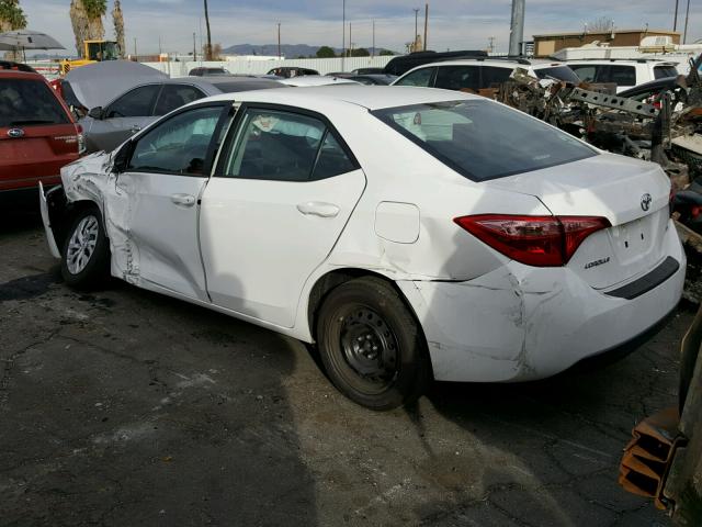 5YFBURHE3JP764479 - 2018 TOYOTA COROLLA L WHITE photo 3