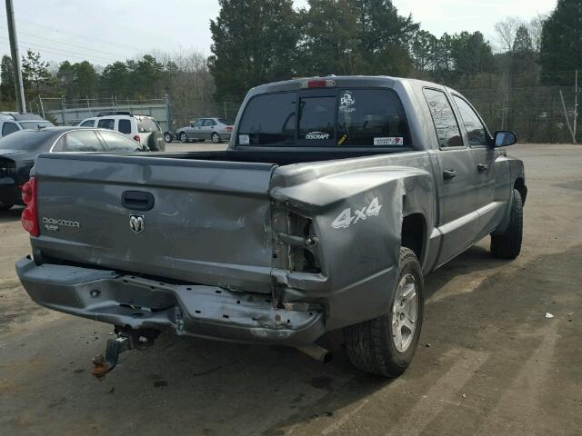 1D7HW28N86S624354 - 2006 DODGE DAKOTA QUA GRAY photo 4