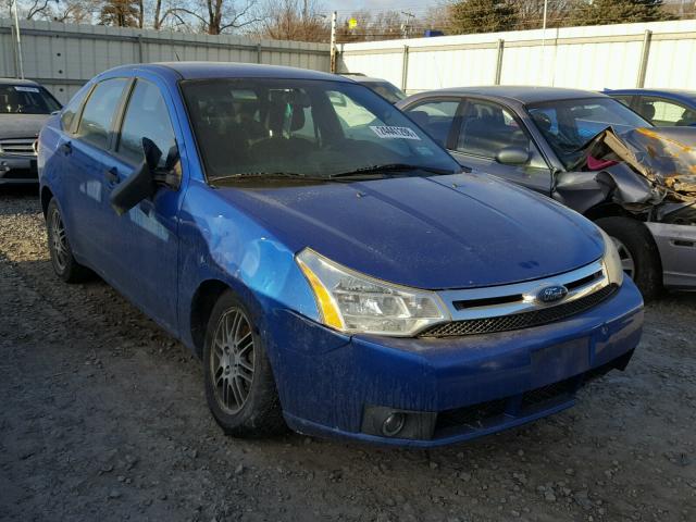 1FAHP3FN0AW103555 - 2010 FORD FOCUS SE BLUE photo 1