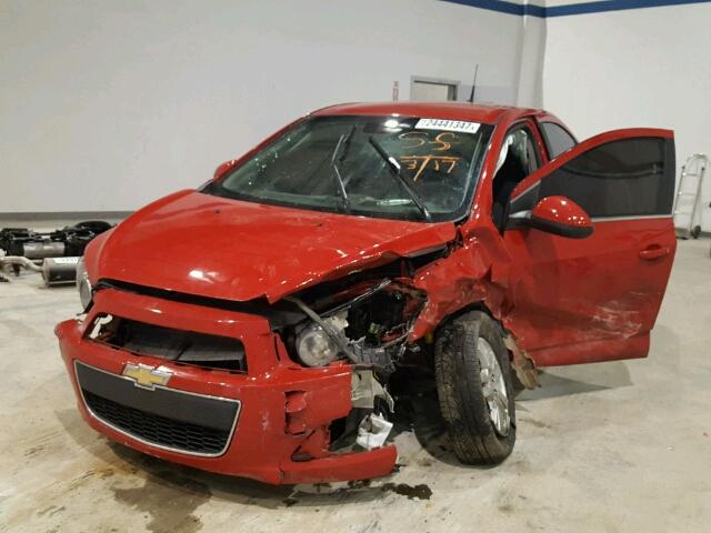 1G1JC5SH0D4166585 - 2013 CHEVROLET SONIC RED photo 2