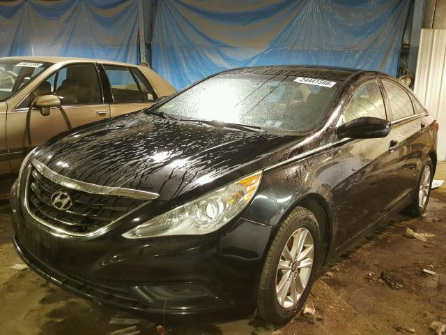 5NPEB4AC8BH059495 - 2011 HYUNDAI SONATA GLS BLACK photo 2