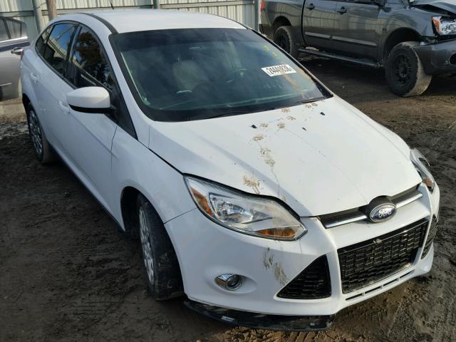 1FAHP3F25CL327463 - 2012 FORD FOCUS SE WHITE photo 1