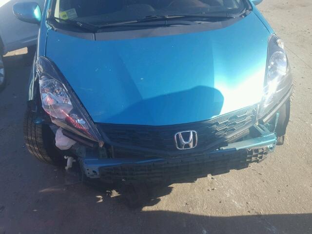 JHMGE8H5XDC040863 - 2013 HONDA FIT BLUE photo 9