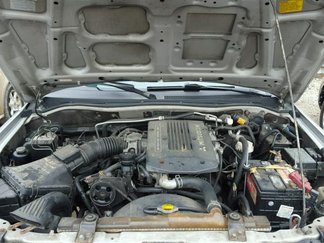 JA4MT31H5YP032566 - 2000 MITSUBISHI MONTERO SP SILVER photo 7