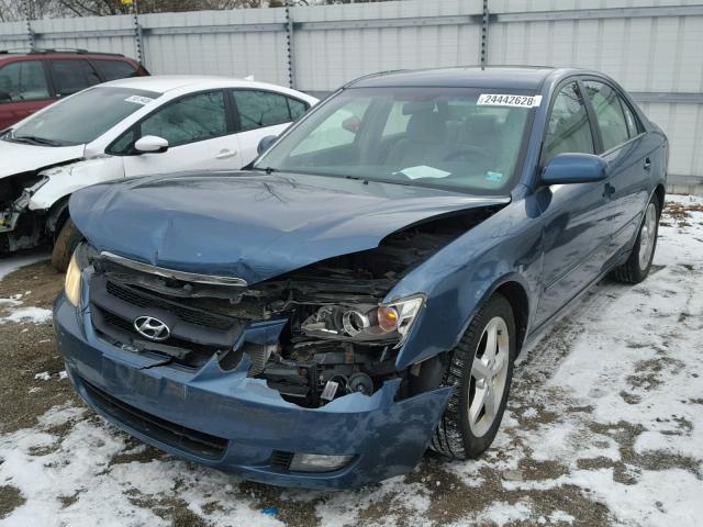 5NPEU46FX7H272761 - 2007 HYUNDAI SONATA SE BLUE photo 2