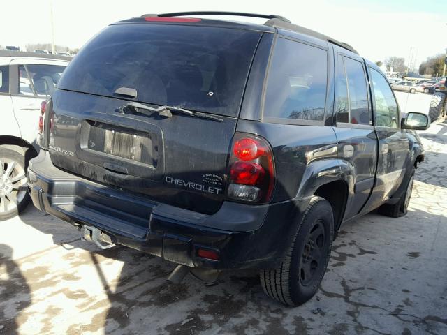 1GNDS13S932247127 - 2003 CHEVROLET TRAILBLAZE BLACK photo 4