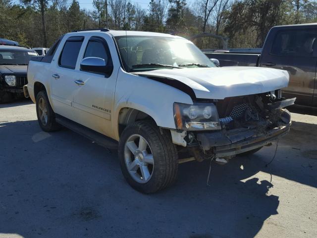 3GNEC12008G300944 - 2008 CHEVROLET AVALANCHE WHITE photo 1