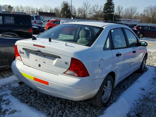 1FAFP34P61W266786 - 2001 FORD FOCUS SE WHITE photo 4