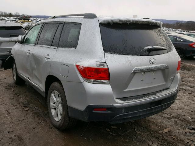 5TDBK3EH5DS267155 - 2013 TOYOTA HIGHLANDER SILVER photo 3