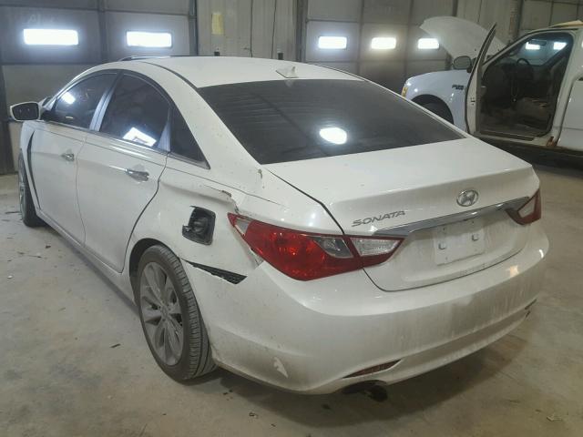 5NPEC4AC7CH393662 - 2012 HYUNDAI SONATA SE WHITE photo 3