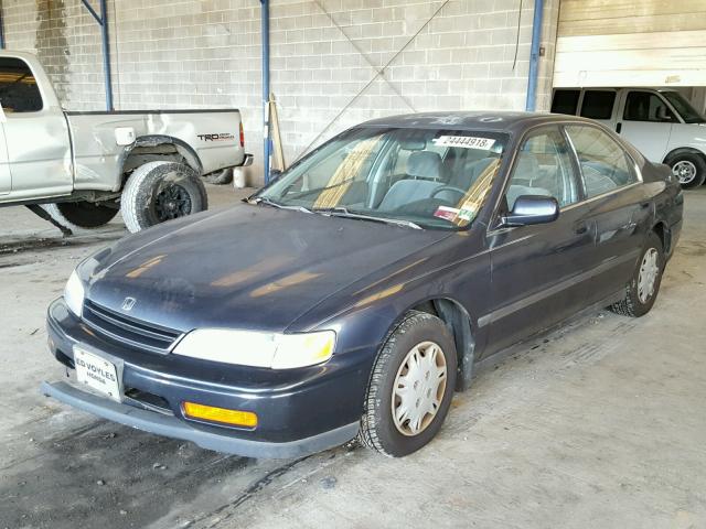 1HGCD5647SA083594 - 1995 HONDA ACCORD LX BLACK photo 2