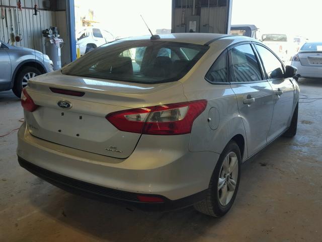 1FADP3F25EL336374 - 2014 FORD FOCUS SE SILVER photo 4