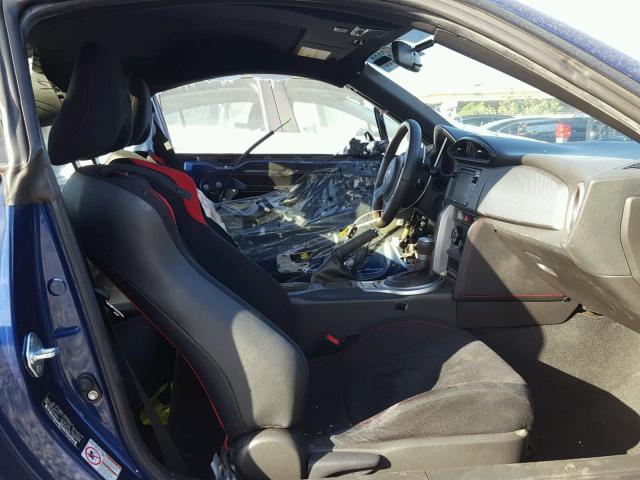 JF1ZNAA17F8704007 - 2015 TOYOTA SCION FR-S ლურჯი ფოტო 5