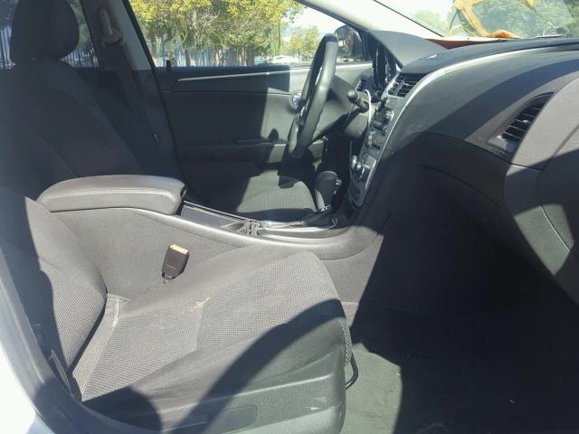 1G1ZC5E17BF147583 - 2011 CHEVROLET MALIBU 1LT 白色 照片 5