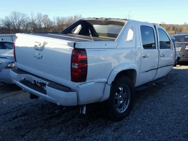 3GNFK12358G151173 - 2008 CHEVROLET AVALANCHE WHITE photo 4