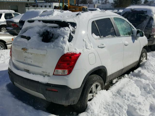 KL7CJPSBXGB616558 - 2016 CHEVROLET TRAX 1LT WHITE photo 4