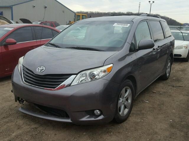 5TDKK3DC0BS019303 - 2011 TOYOTA SIENNA LE GRAY photo 2