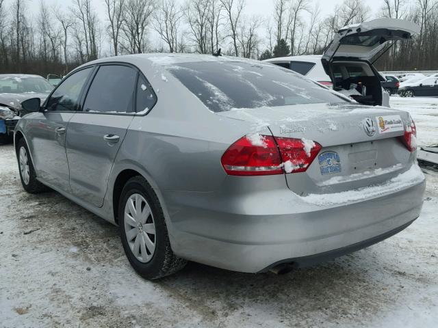1VWAP7A32CC018288 - 2012 VOLKSWAGEN PASSAT S رمادي صورة 3
